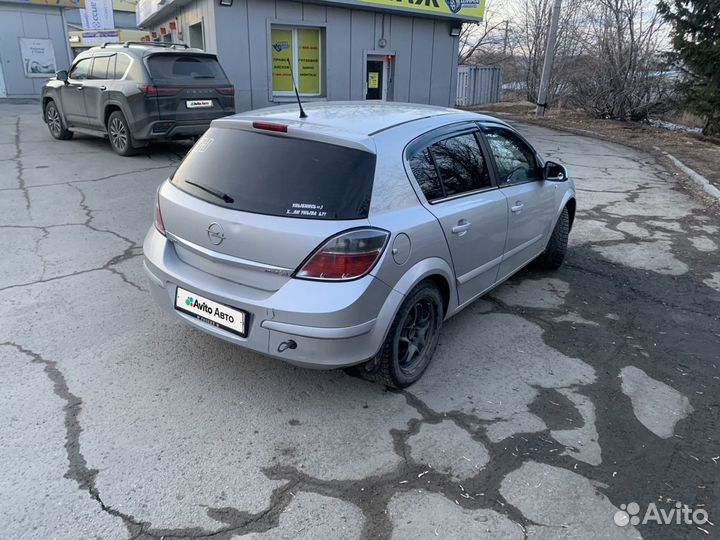 Opel Astra 1.6 МТ, 2013, 300 000 км