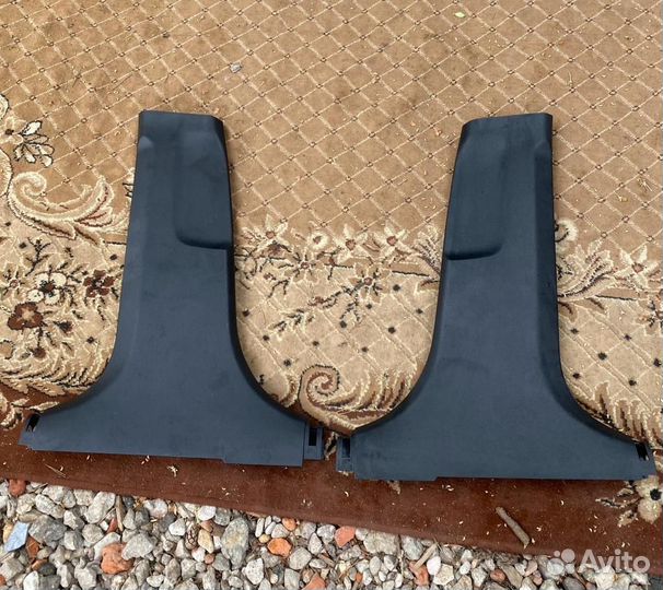 Kia Rio 4 \ X Line накладка средней стойки