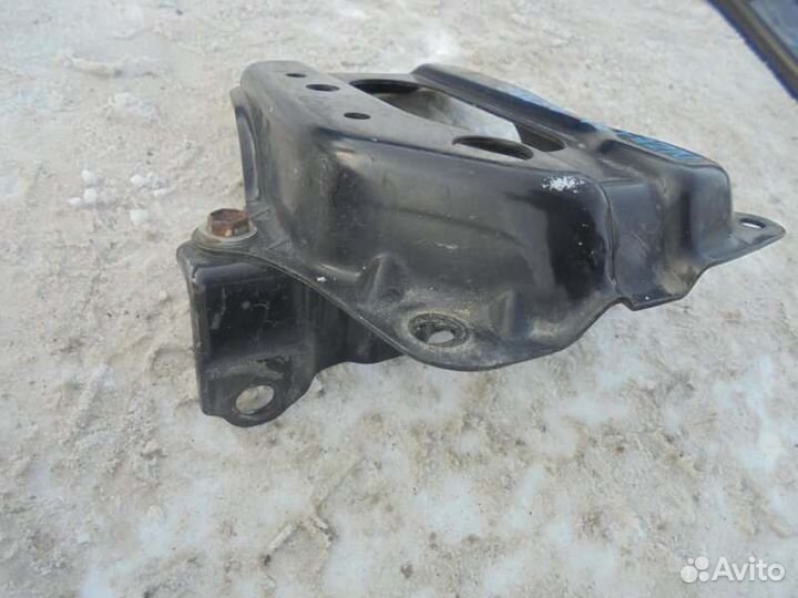 Подставка под аккумулятор Toyota Corolla Fielder