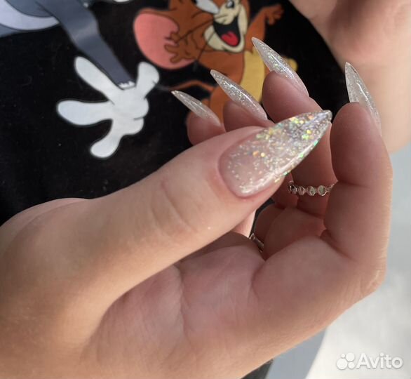 Маникюр, педикюр, наращивание ногтей