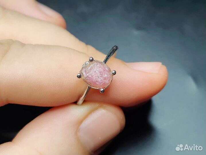 Кольцо с кристаллом турмалина безразмерное