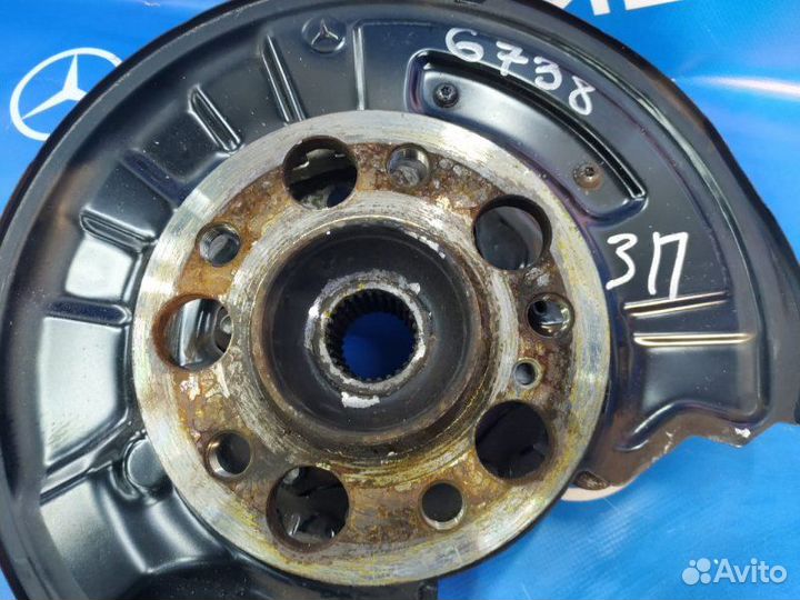 Кулак поворотный задний правый Mercedes C 200