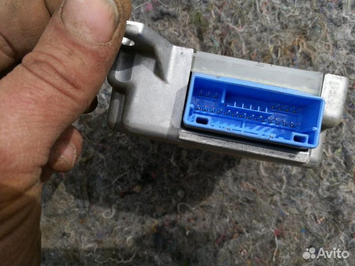 Блок управления AIR BAG Mazda Demio DW 1.3 1997