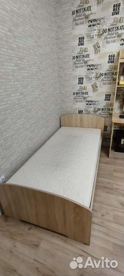 Спальный гарнитур