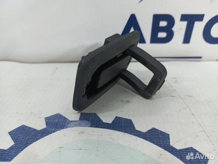 Крючок держатель в багажник Mitsubishi Pajero