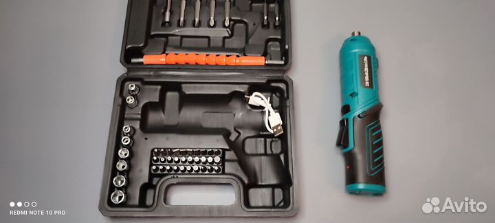 Аккумуляторная отвертка makita