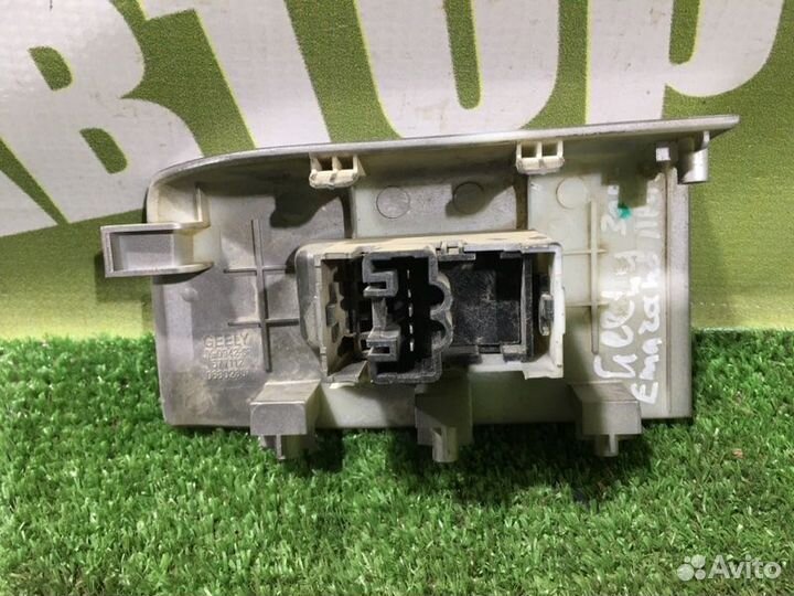 Кнопка стеклоподъемника задняя правая Geely