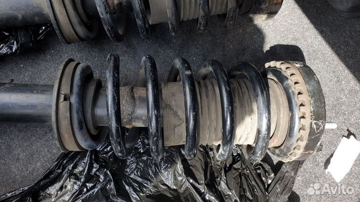 Передние стойки chrysler 300c