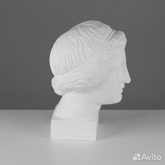 Гипсовая голова Музы (фигура) 20,5 х 23,5 х 34 см