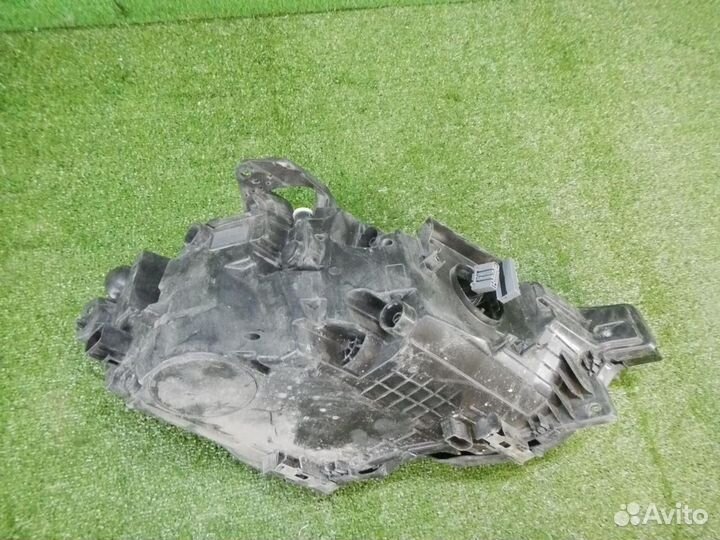 Фара левая Volvo XC60