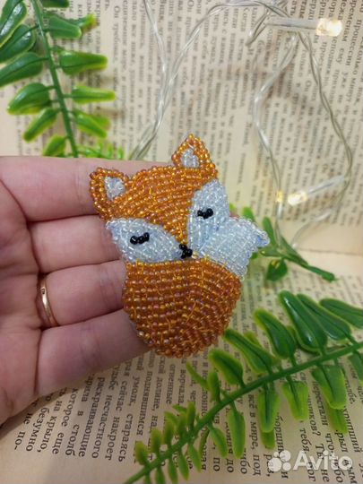 Брошь из бисера