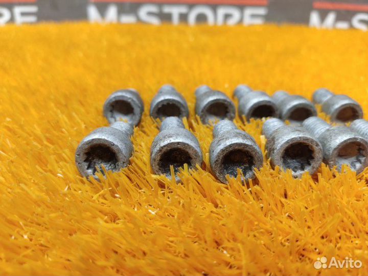 Болт привода Audi A6 C6/4F BDW 2008