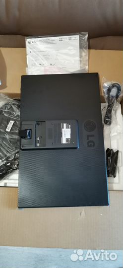 Монитор LG 22EA53 и Philips 226V4L, новые
