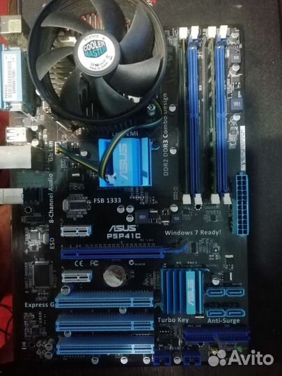 Материнская плата с процессором и памятью