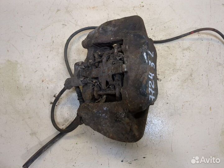 Суппорт Mercedes 124 E, 1994