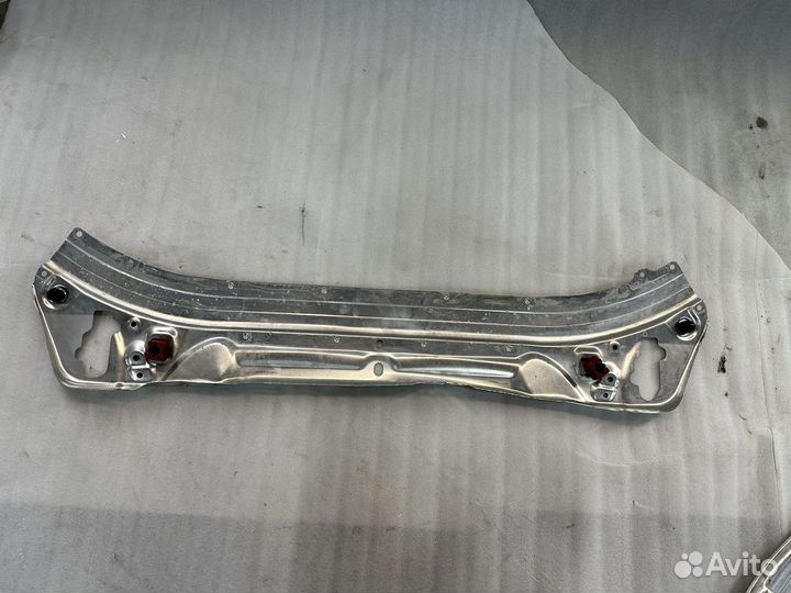 Mercedes c205 Верхняя Панель Радиаторов Оригинал