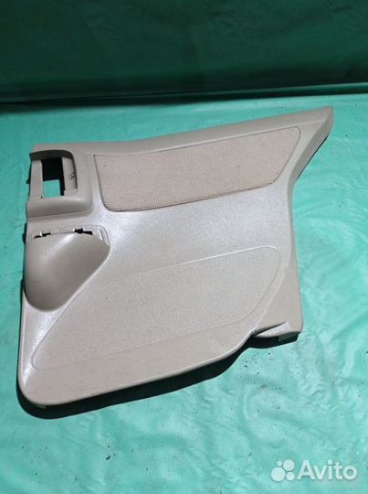 Обшивка двери задняя правая Toyota Raum