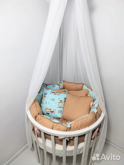 Комплект в детскую кроватку с бортиками