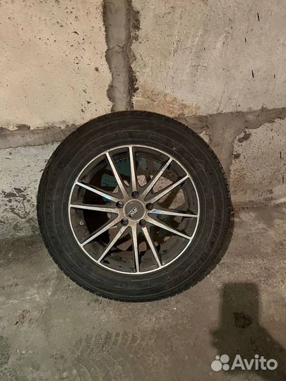 Колеса в сборе 225/65 R17 летние Yokohama