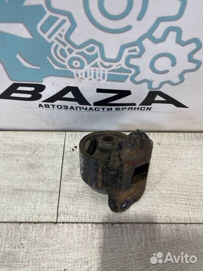 Опора двигателя Kia Ceed 1