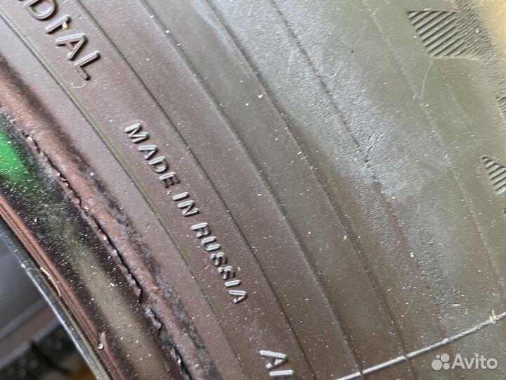 Yokohama BluEarth AE50 215/65 R17 99V