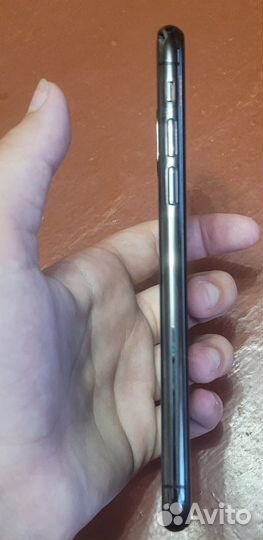 Телефон iPhone X