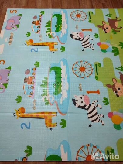 Развивающий коврик новый