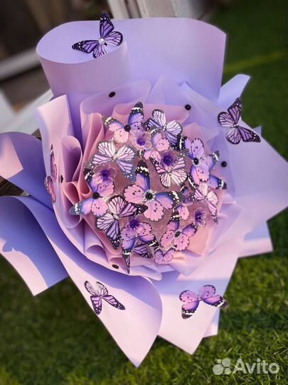 Светящийся букет из бабочек