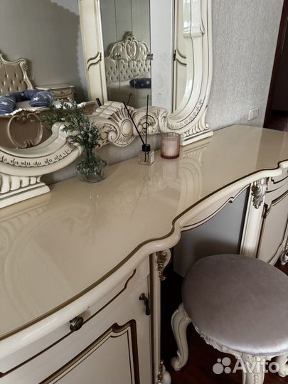 Туалетный столик бу