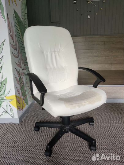 Компьютерное кресло