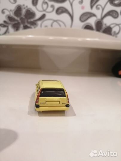 Машинка Hot wheels