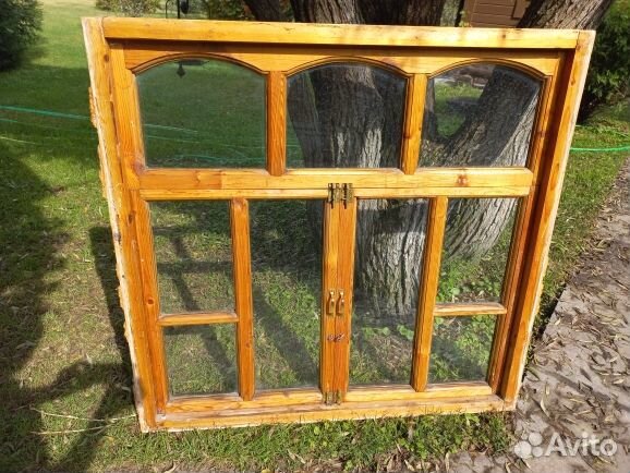 Старые оконные рамы