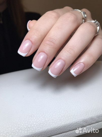 Маникюр и педикюр