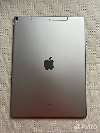 iPad Pro (12,9-дюймовый) (2-го поколения)