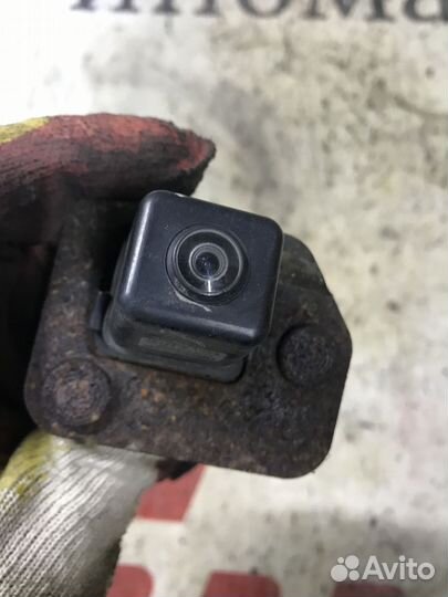 Камера заднего вида Nissan Pathfinder