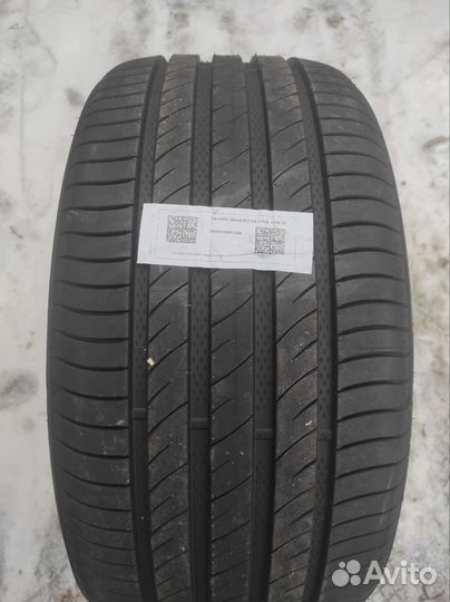 Delinte DS2 295/40 R21 111W