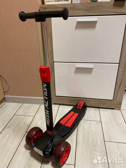 Самокат детский трехколесный