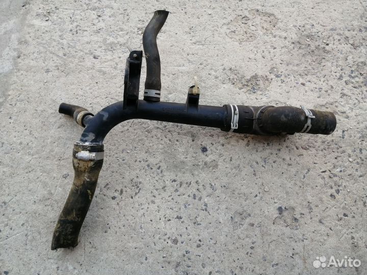 Патробок охлаждения Вектра Б 90531675 Z18XE