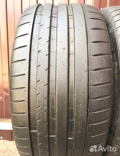 Michelin Pilot Super Sport 235/35 R20