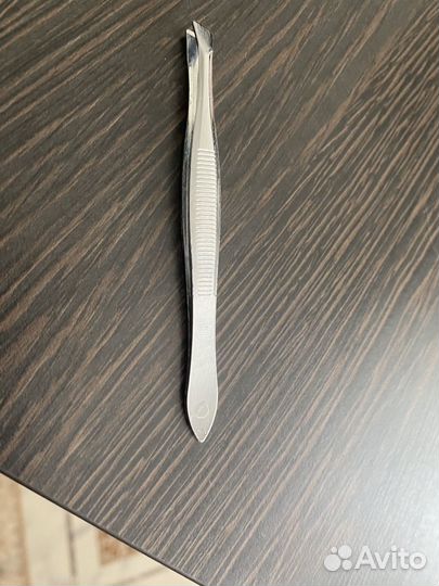 Пинцет для ресниц