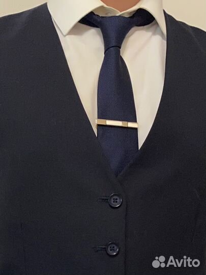 Галсту с зажимом