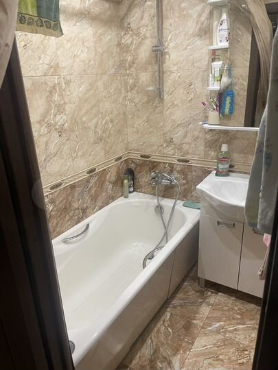 Комната 14 м² в 3-к., 2/12 эт.