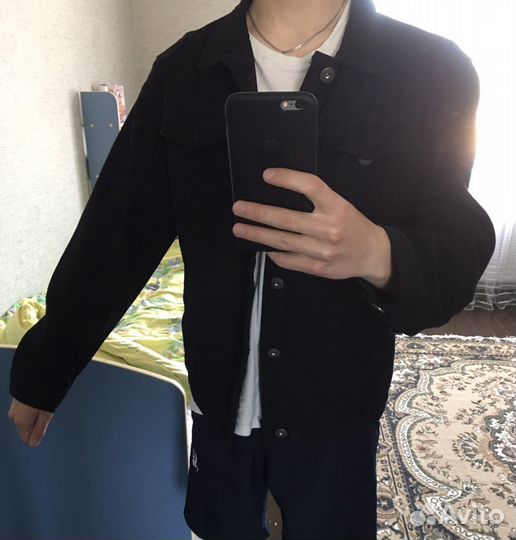 Джинсовая куртка