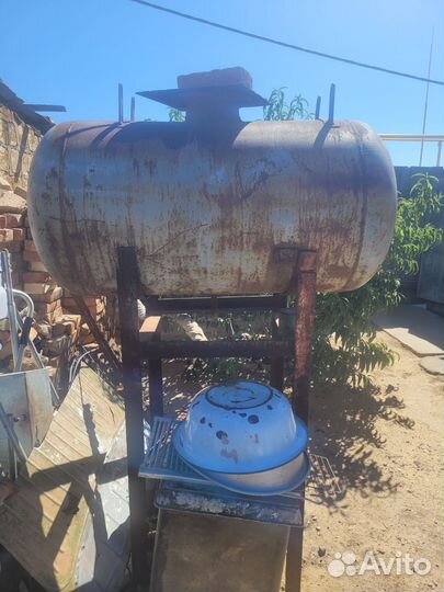 Цистерны емкости бочки