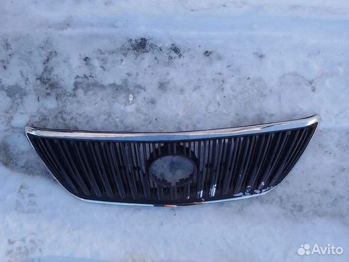 Решётку радиатора Хариер, Лексус RX-330,2005г