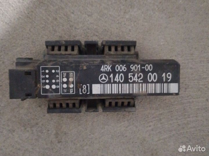 Реле стеклоочистителя Мерседес w140