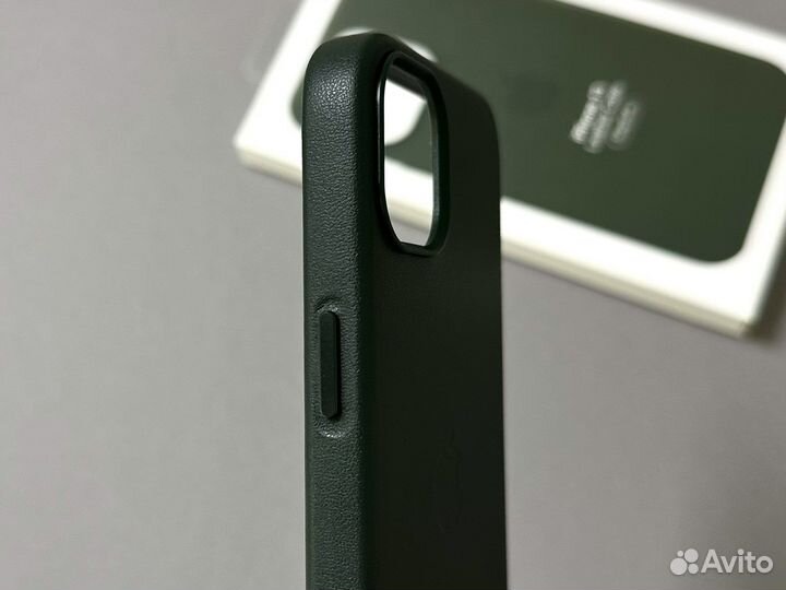 Чехол на iPhone 13 Кожаный