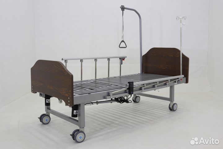Кровать медицинская