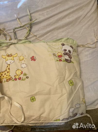 Бортики в детскую кроватку с подушкой