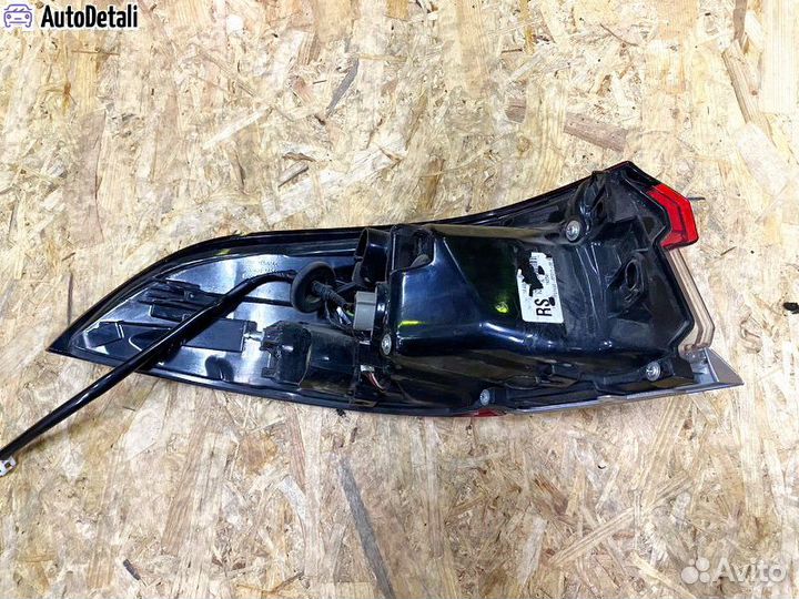 Фонарь задний правый Тайота Корола е210